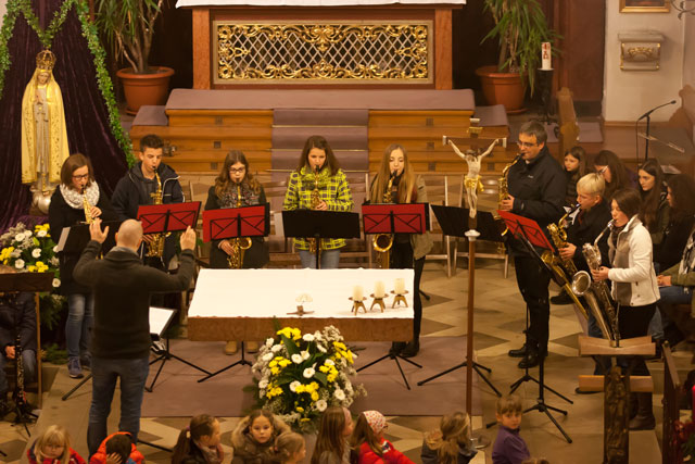 Grossansicht in neuem Fenster: Adventskonzert 2015 - Bild 11