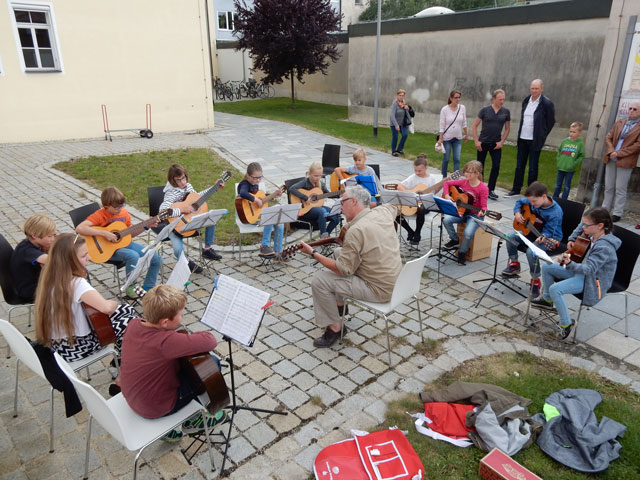 Erstes Picknickkonzert der Städtischen Musikschule