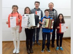 Schüler der Städtischen Musikschule beim Akkordeonwettbewerb (11/2018)